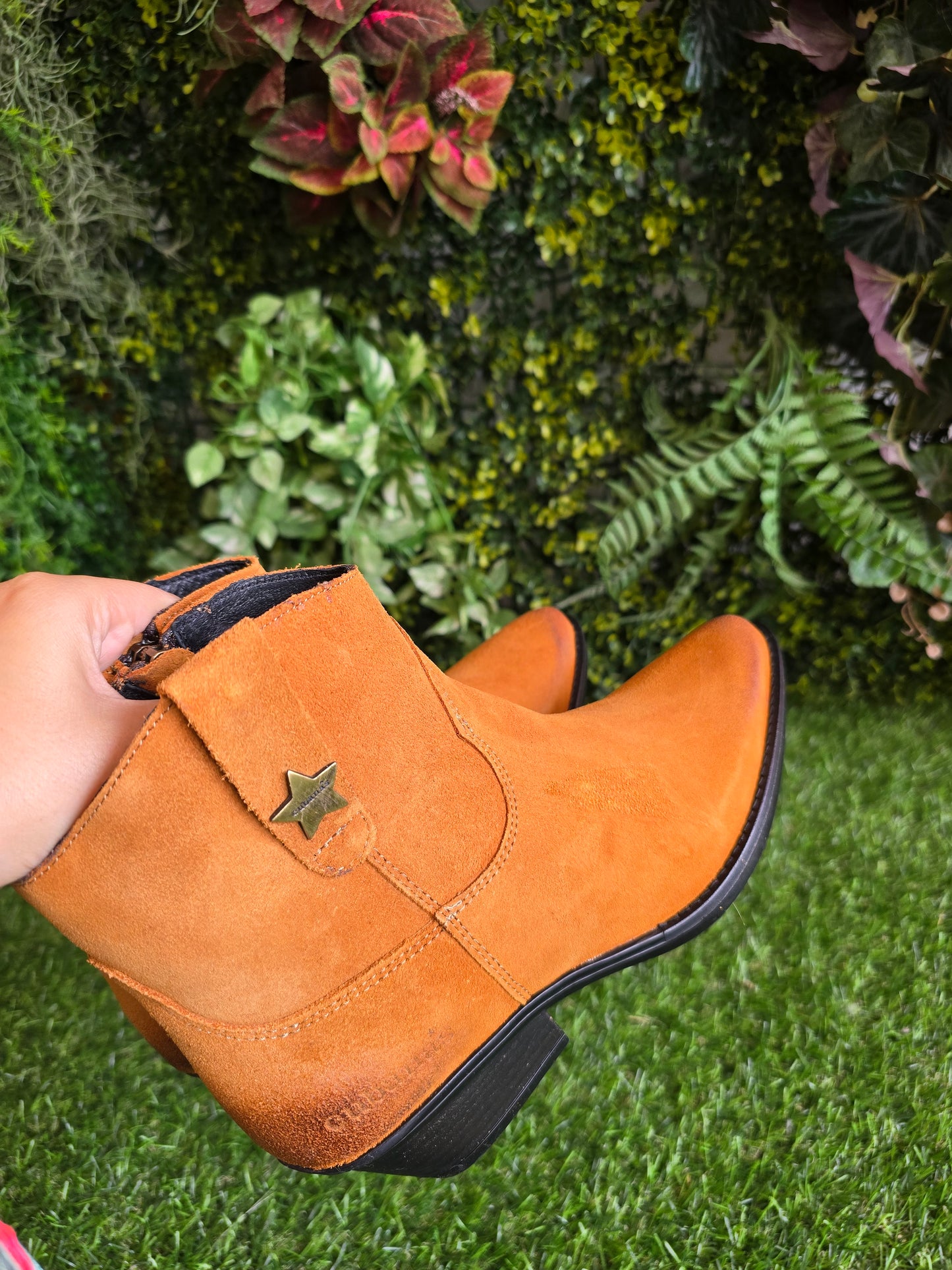 Botas Cubanas em Camurça Camel