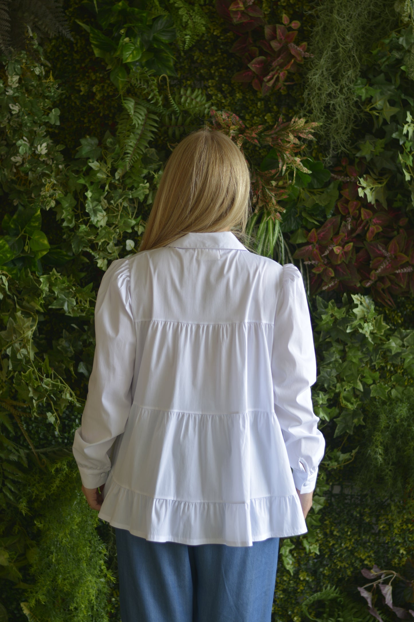 Camisa branca com florzinhas