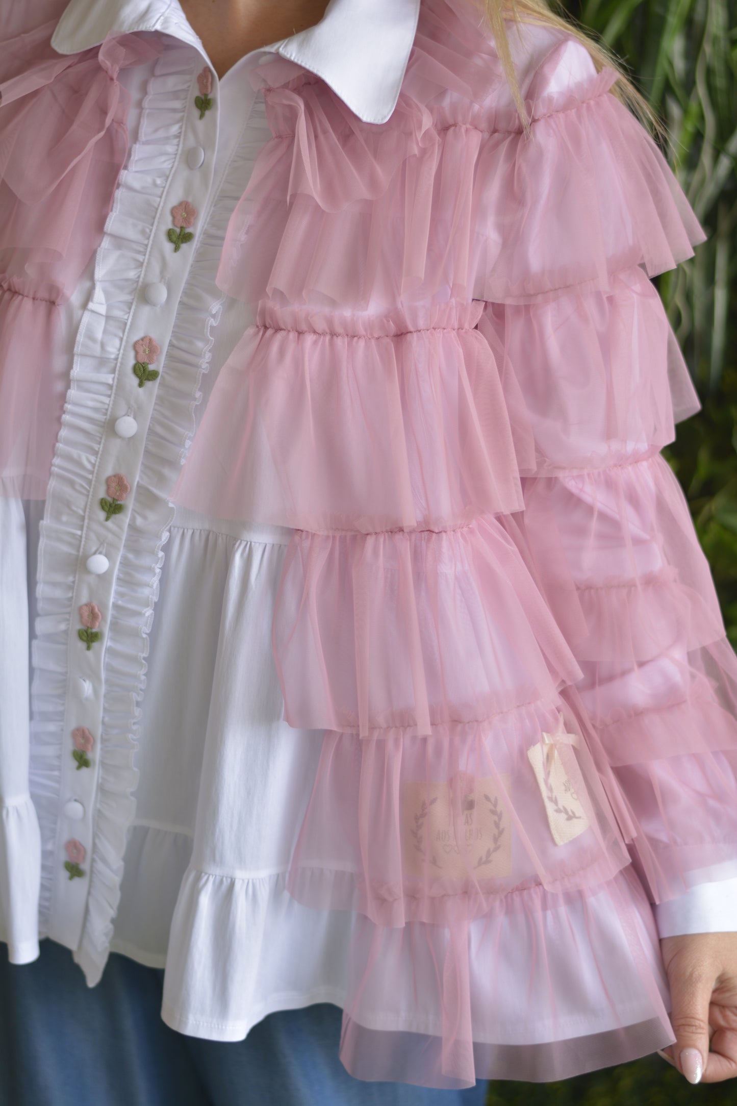 Camisa branca com florzinhas