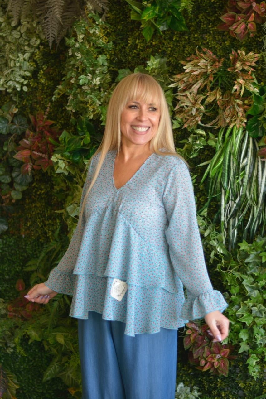 Túnica azul florzinhas
