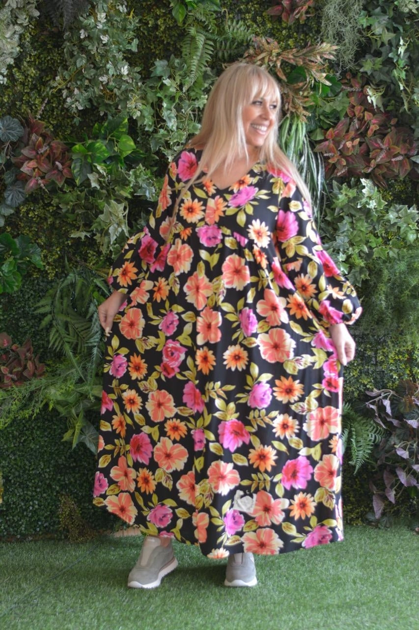 Vestido preto flores