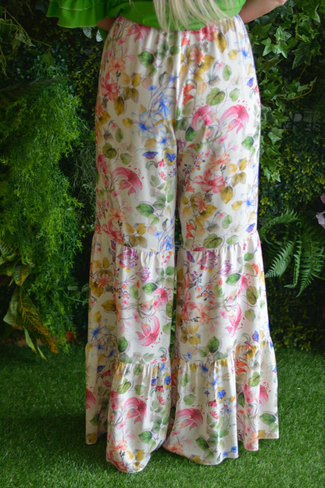Pantalonas creme flores