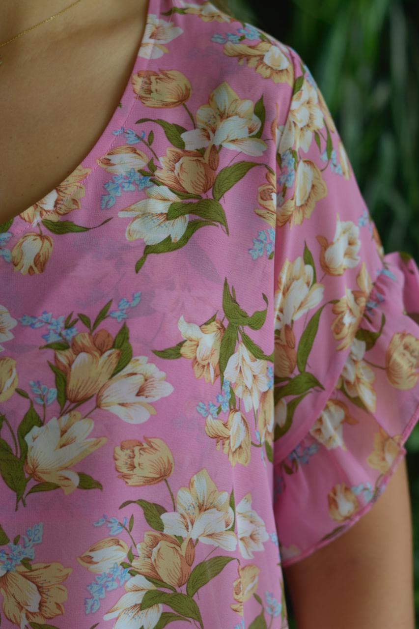 Vestido curto rosa flores