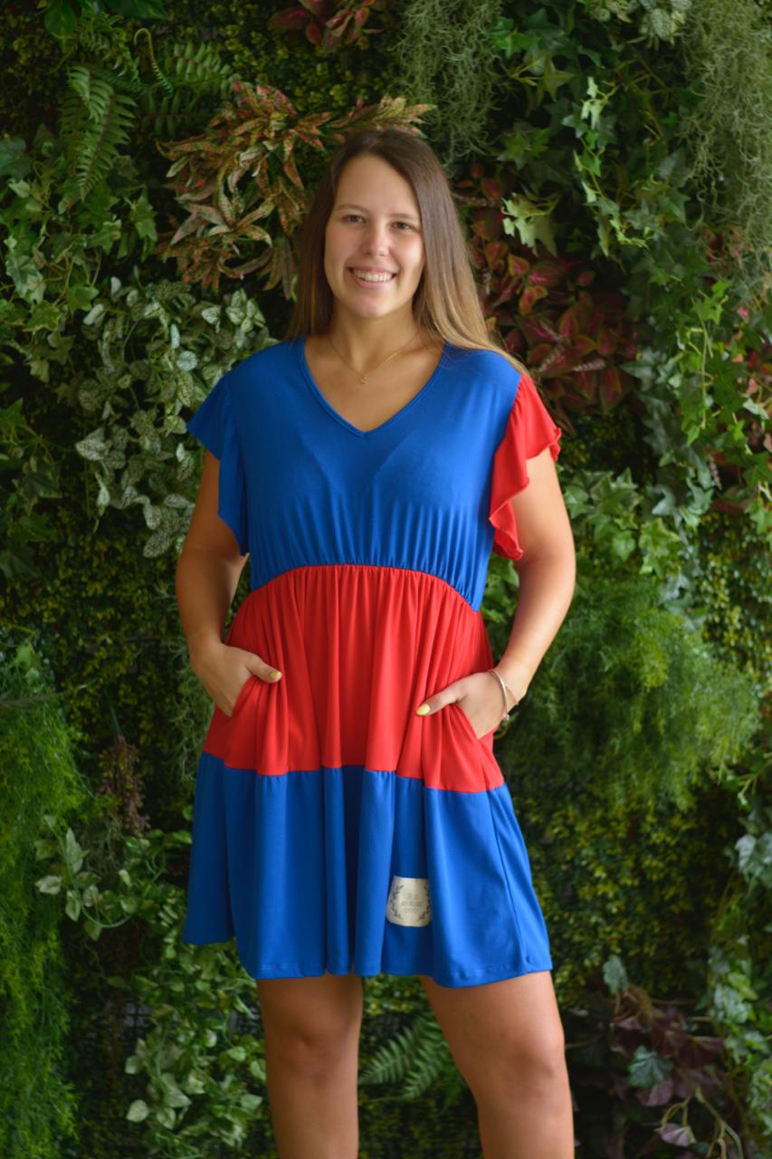 Vestido curto azul e vermelho