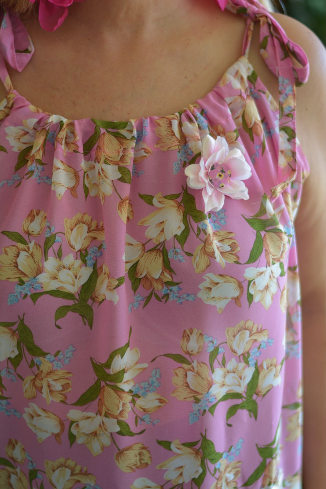 Top rosa flores