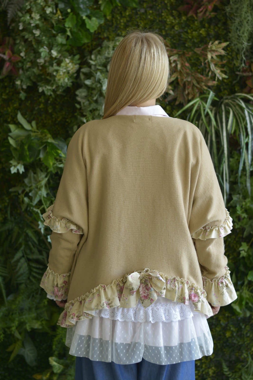 Camisola Lambezul Creme Bolso Flores