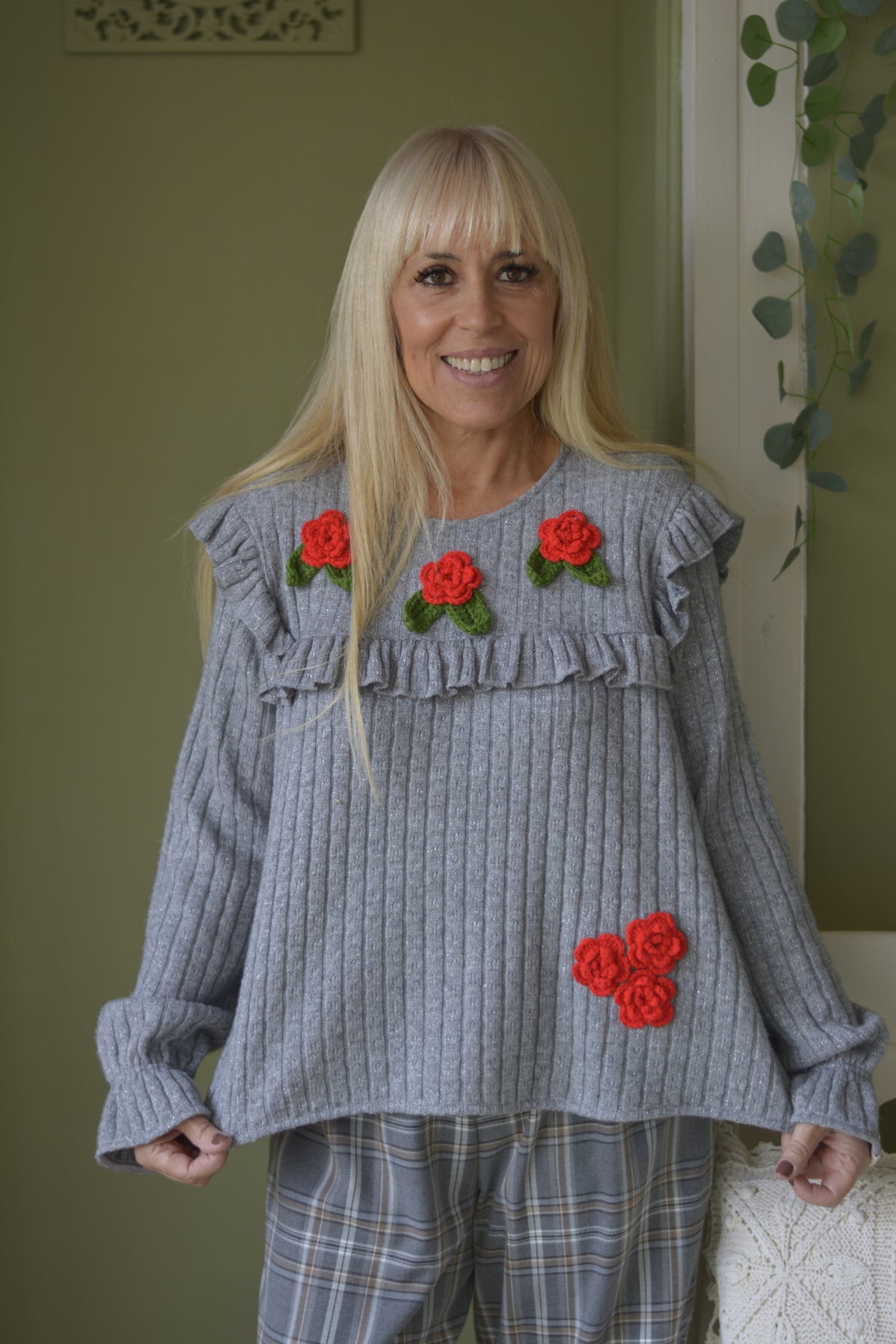 Camisola Cinza com Aplicação Flores