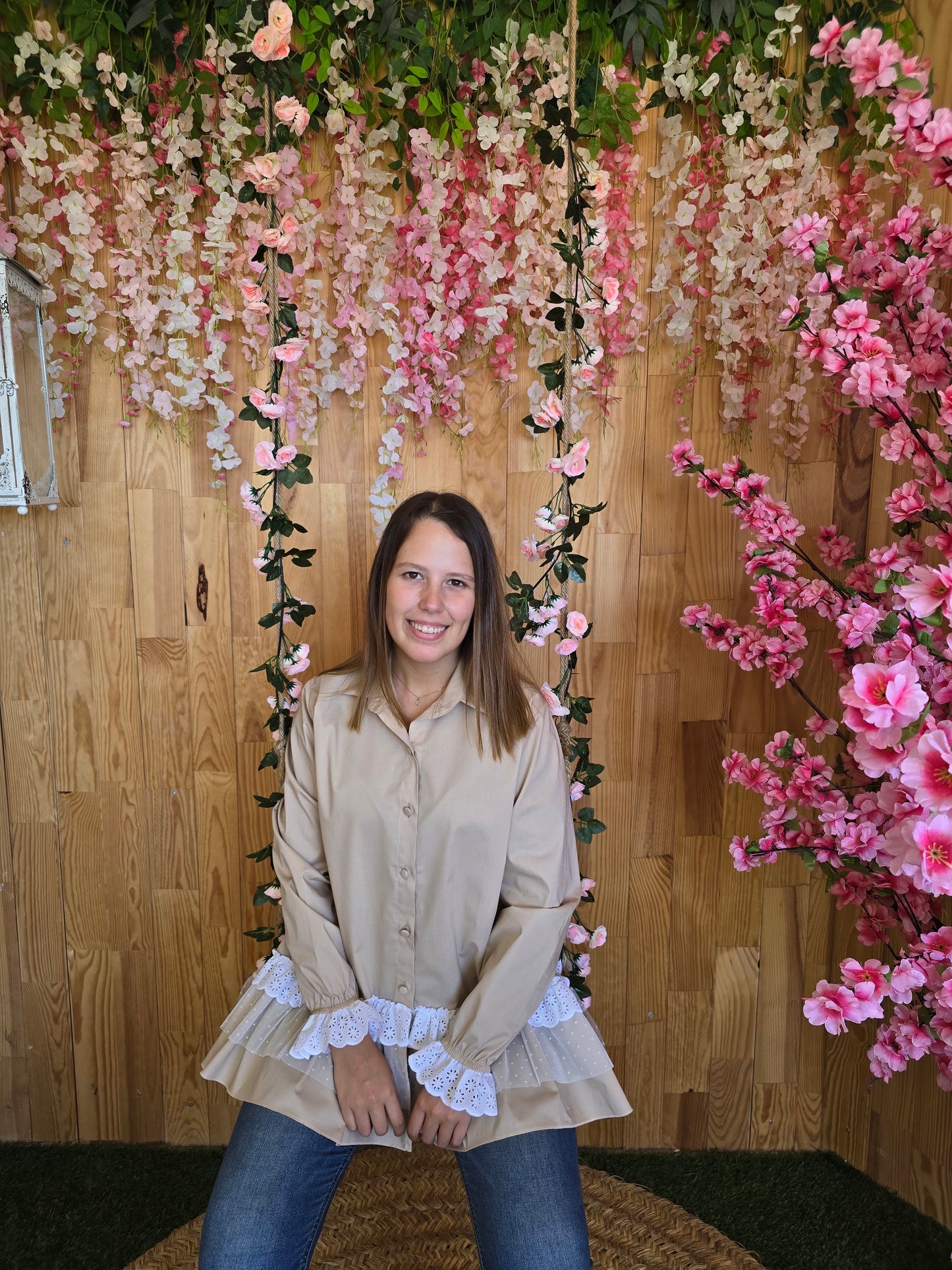 Camisa creme com tule