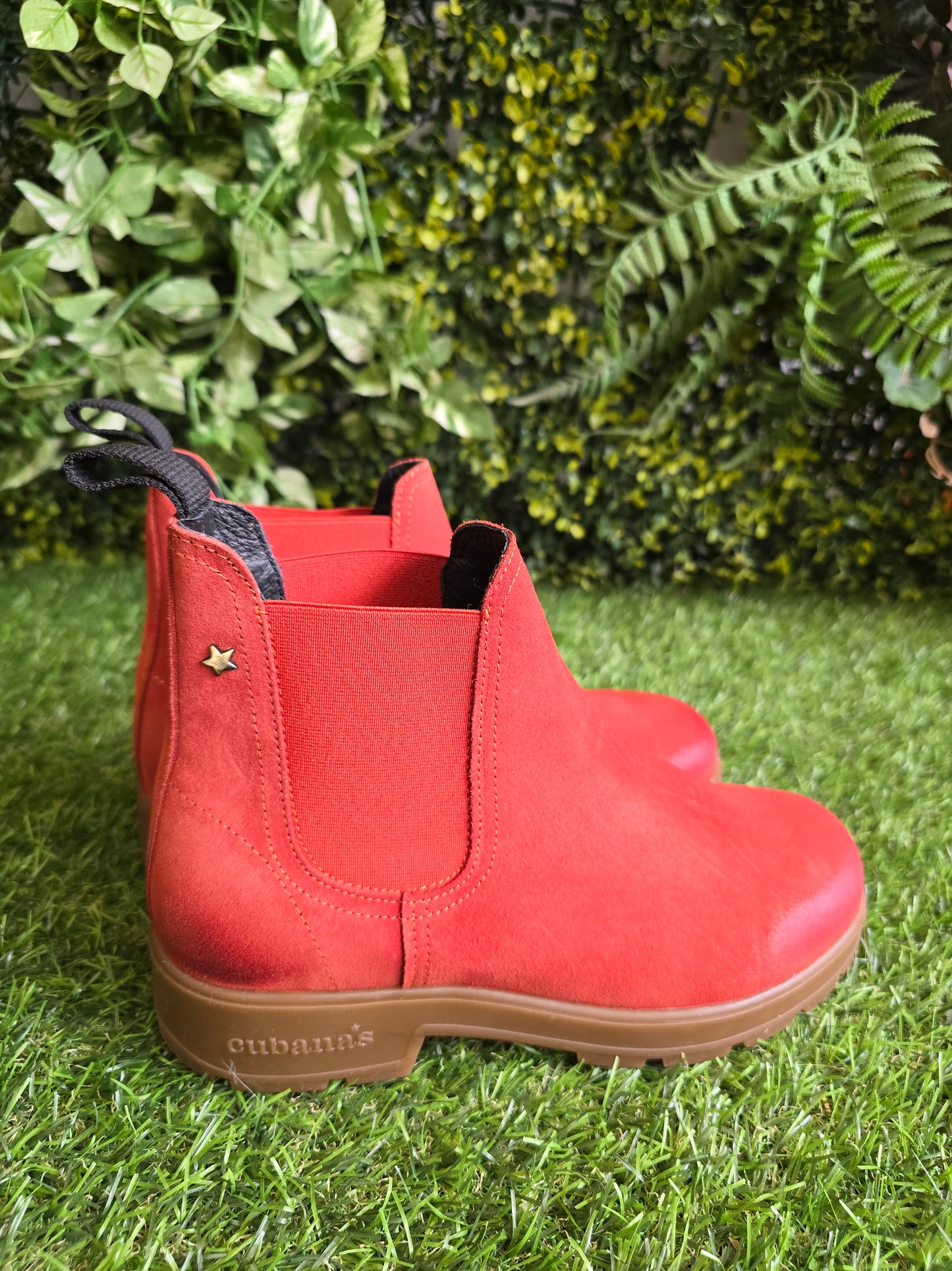 Botas Cubanas em Camurça Vermelha