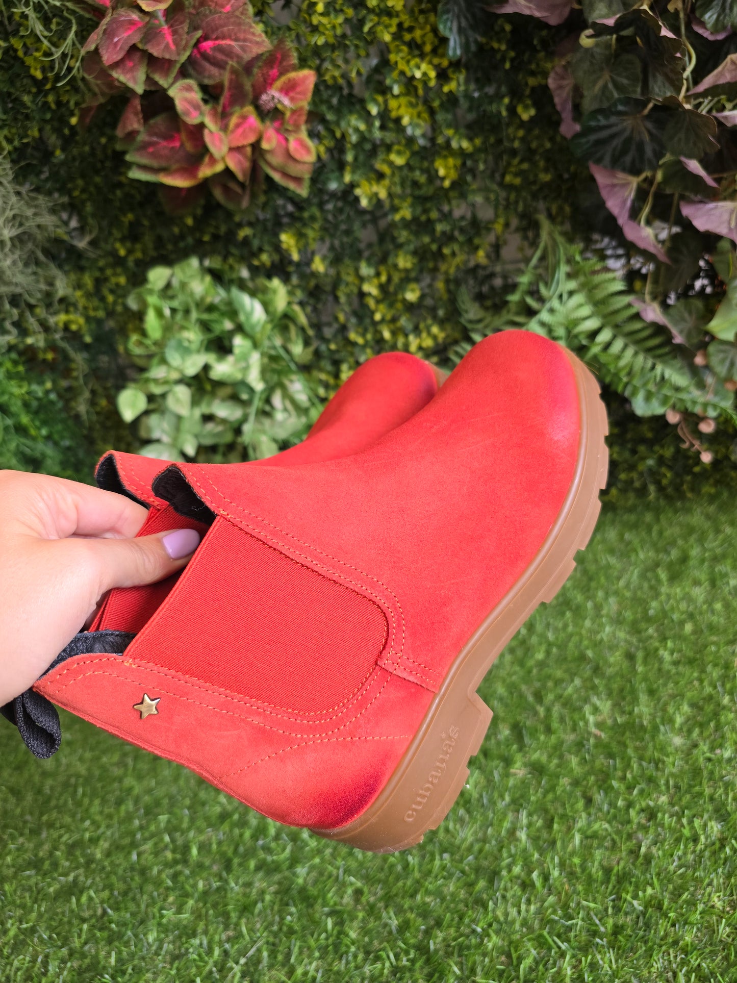 Botas Cubanas em Camurça Vermelha