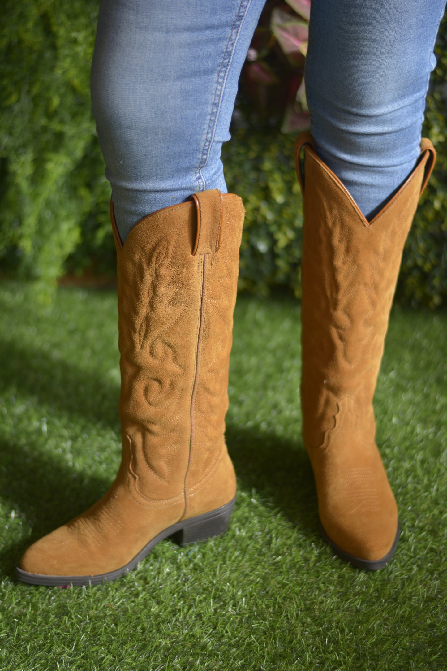 Botas Cubanas em Camurça Camel