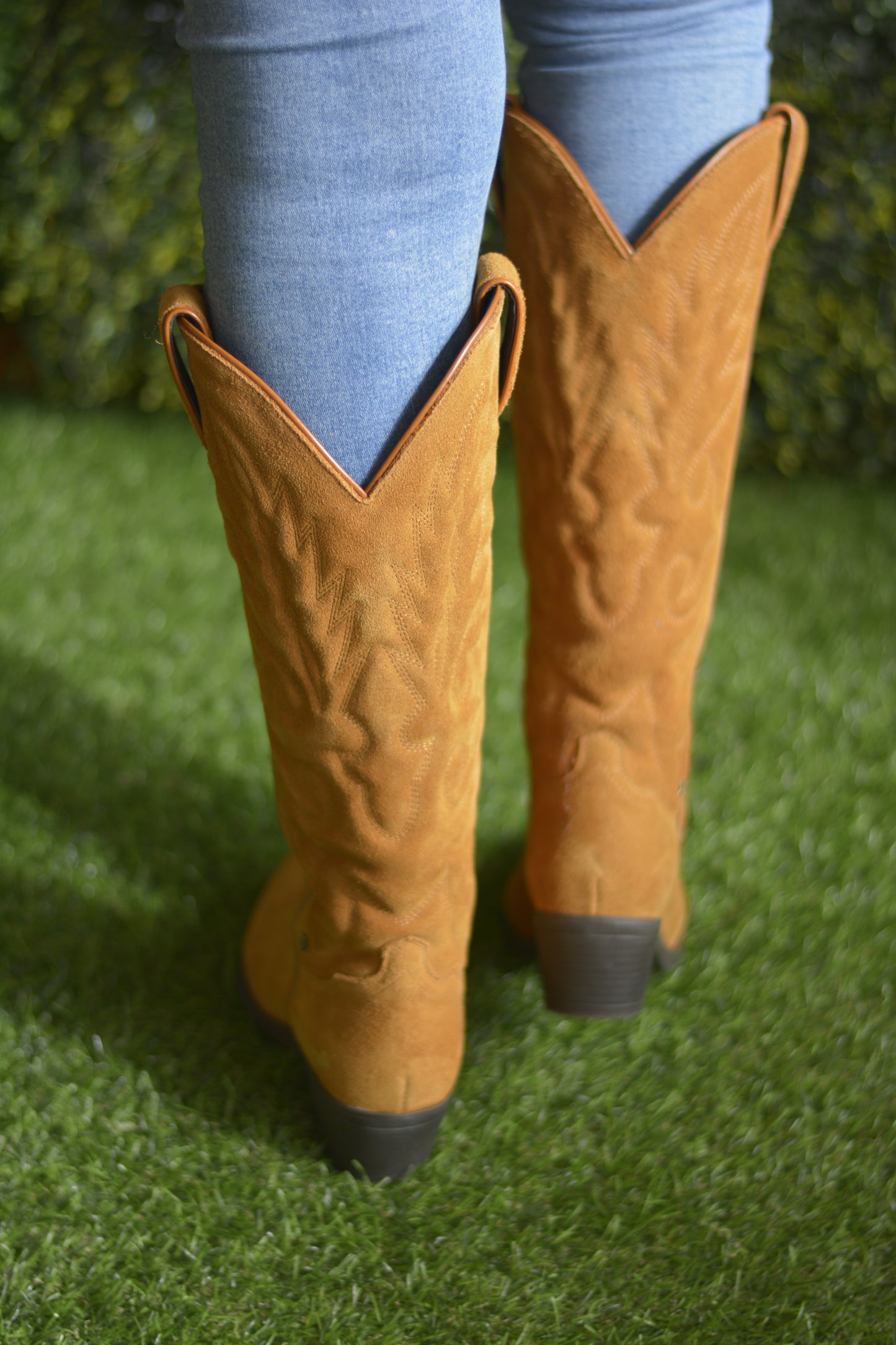 Botas Cubanas em Camurça Camel