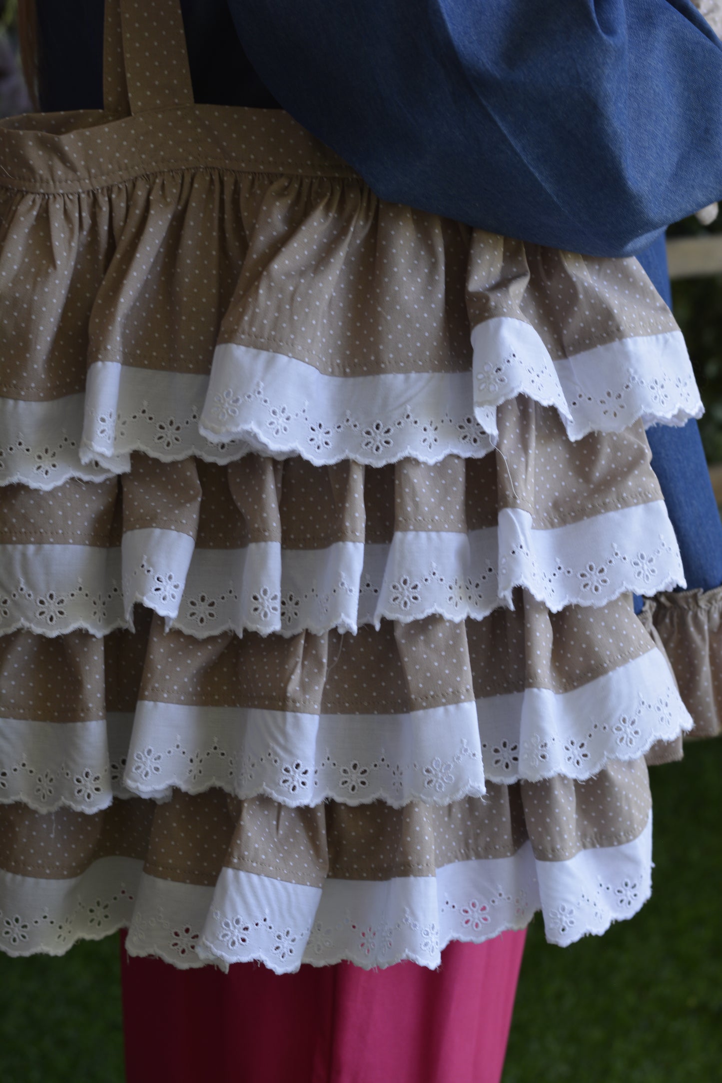 Malinha Creme Pintinhas Brancas
