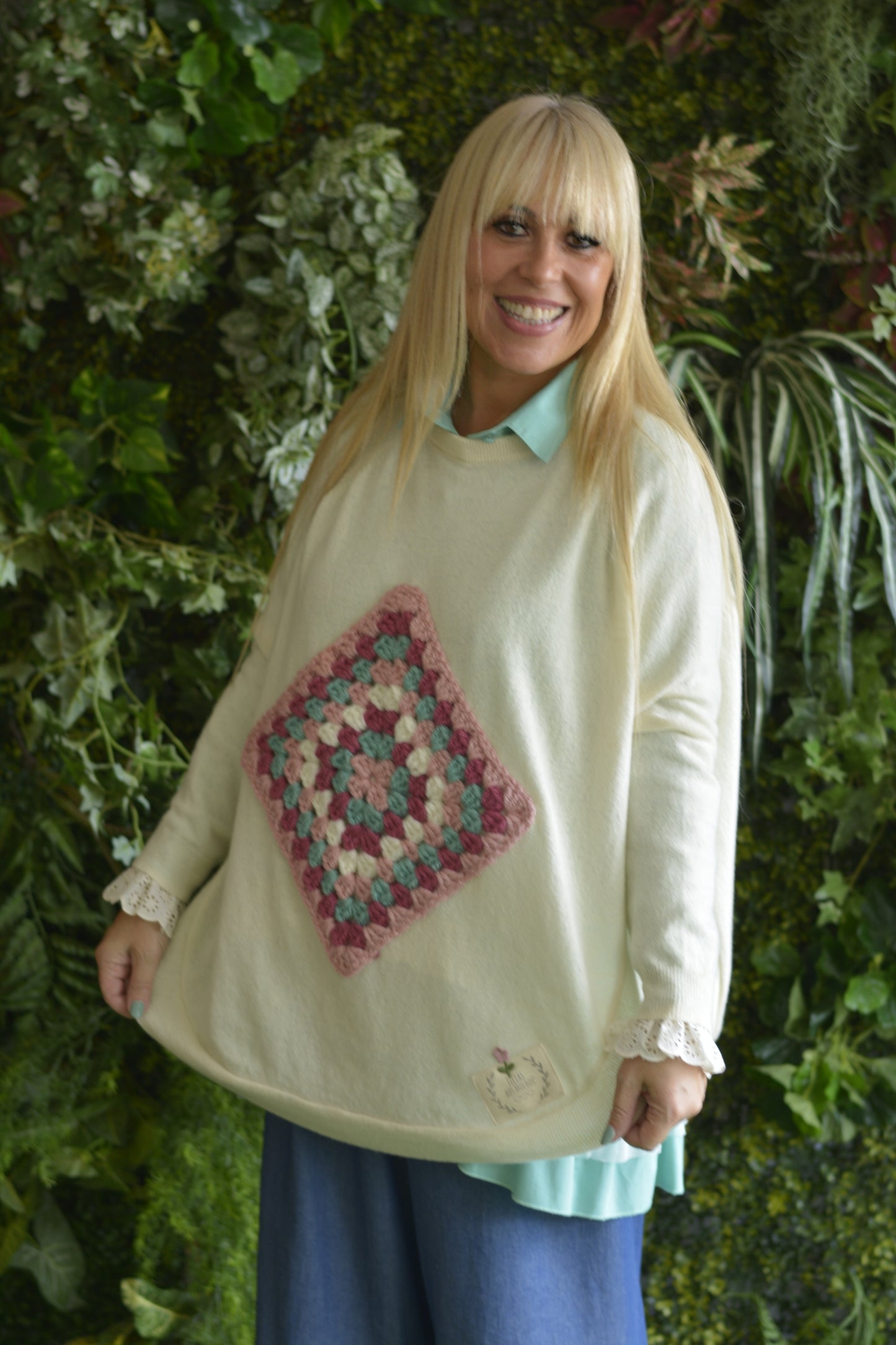 Camisola Lambezul Cru Patch Crochet
