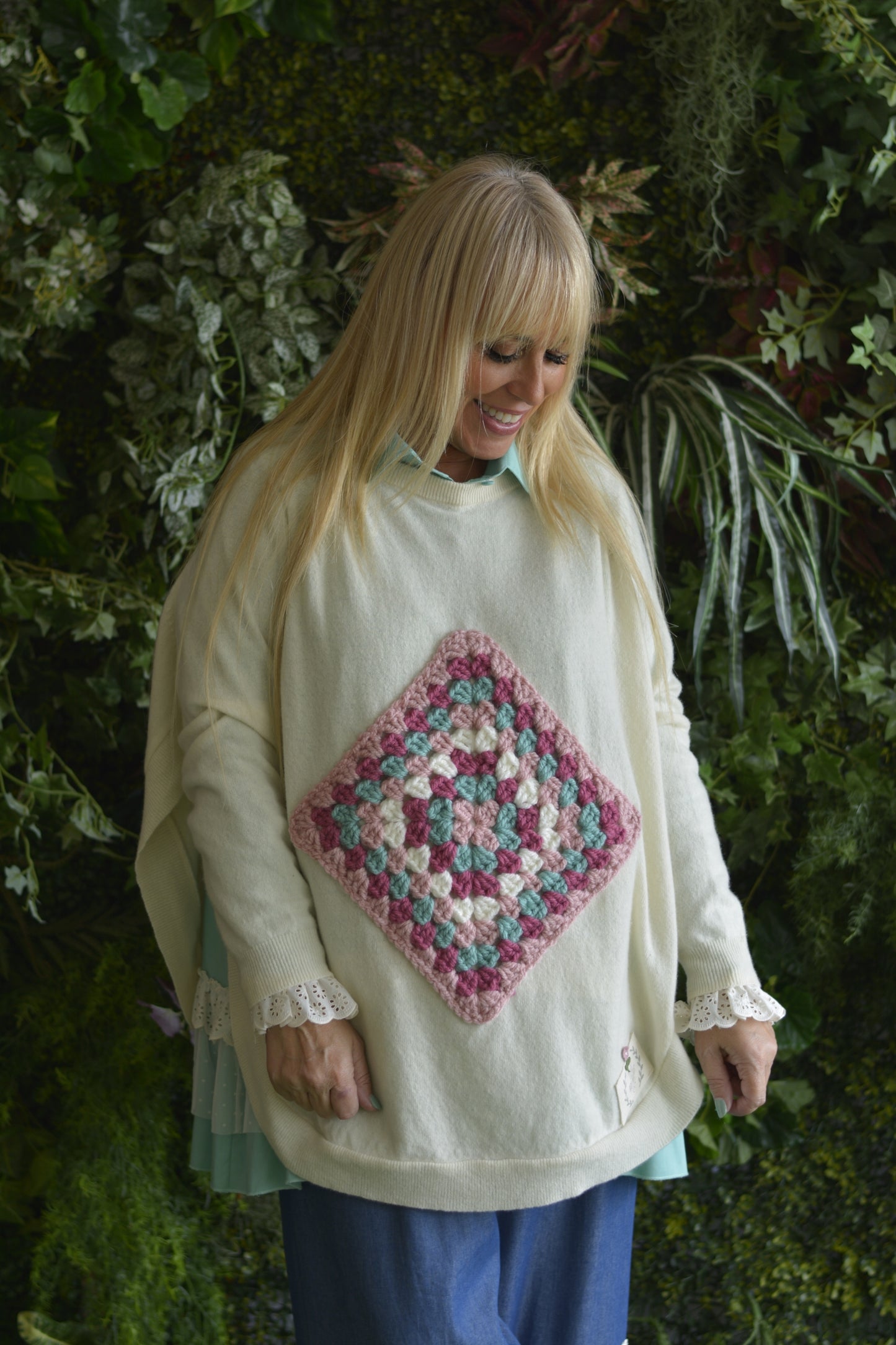 Camisola Lambezul Cru Patch Crochet