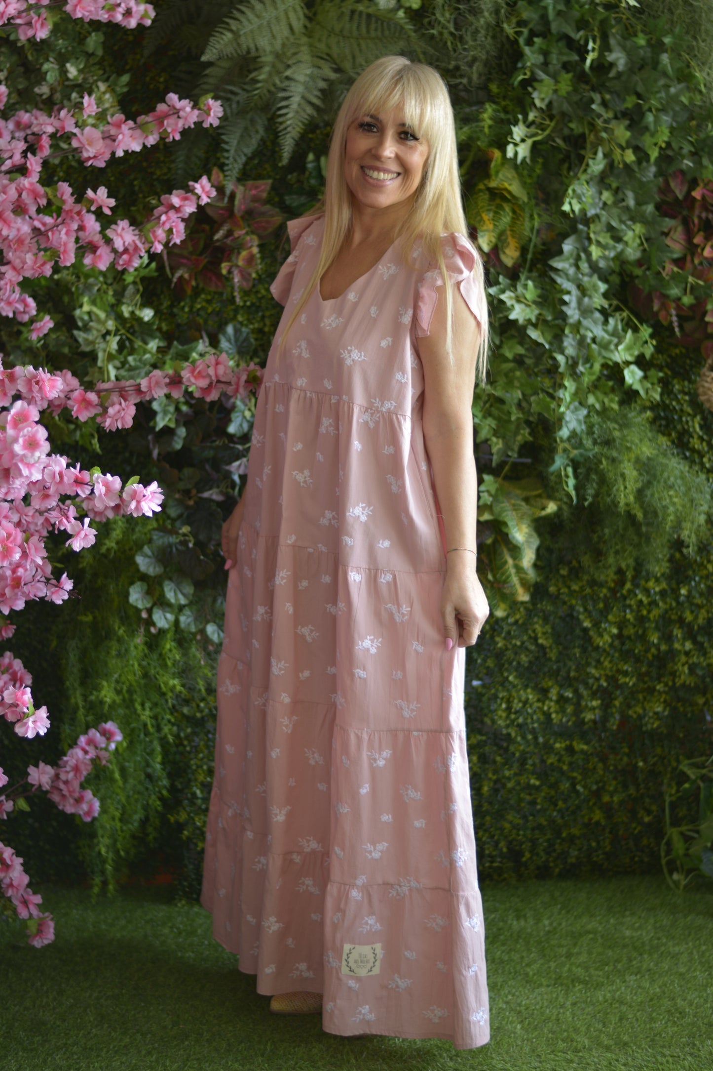 Vestido Rosa Flores Bordadas
