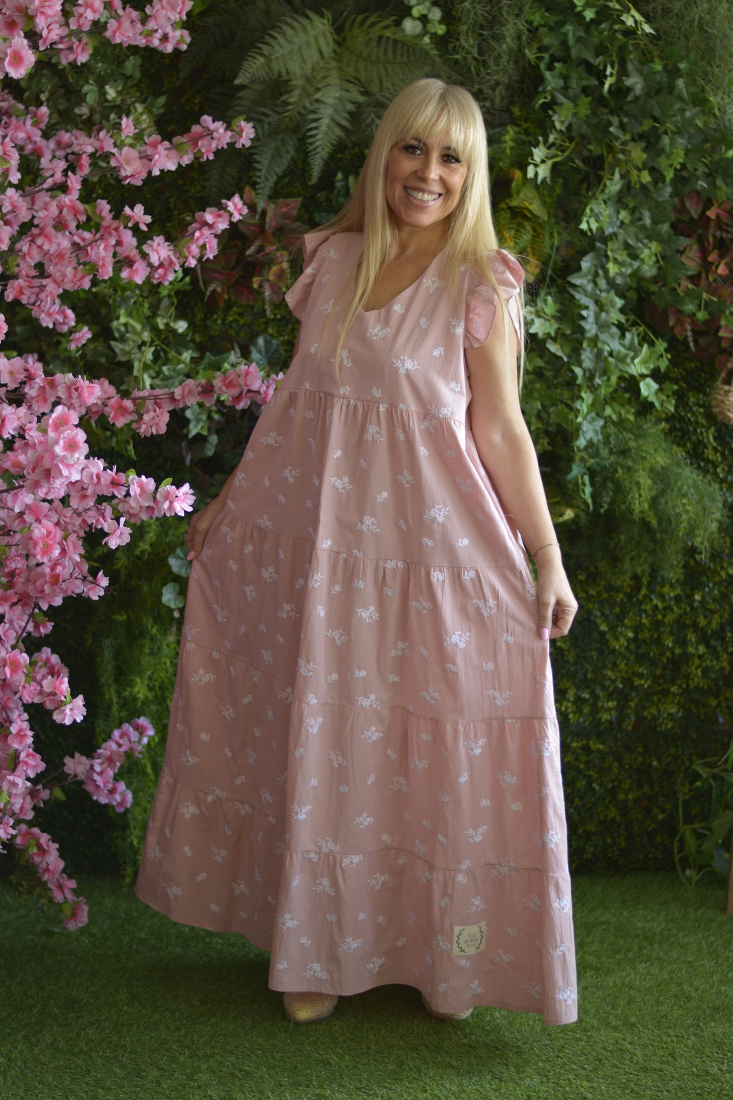 Vestido Rosa Flores Bordadas
