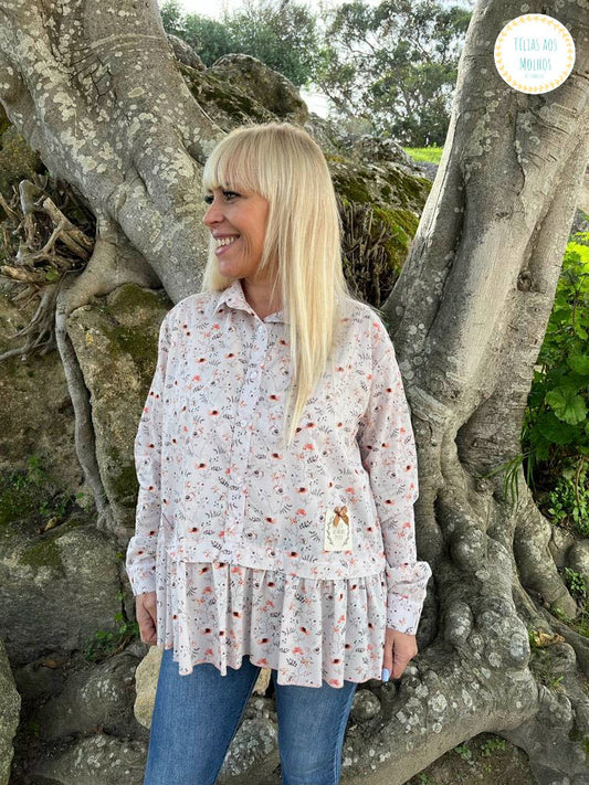 Camisa taupe florzinhas