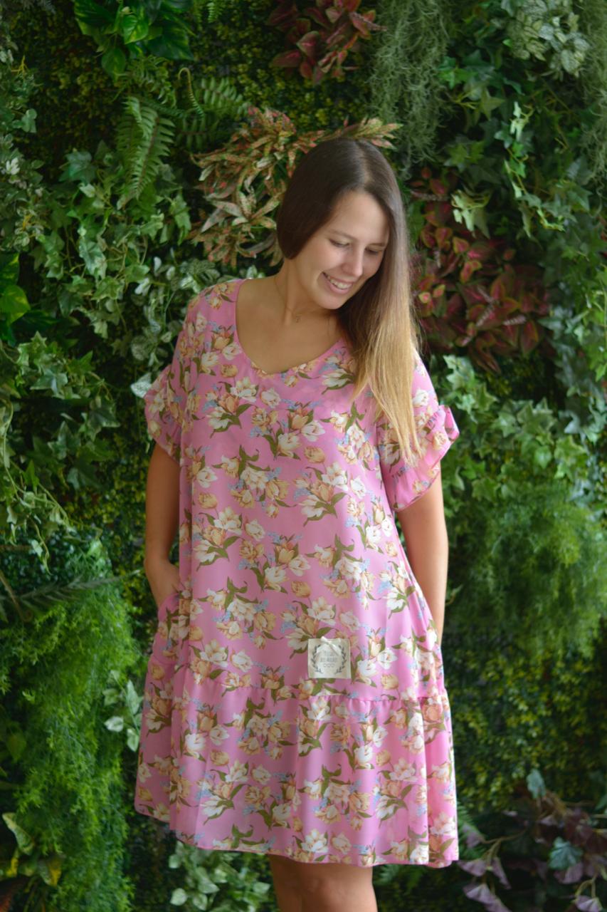 Vestido curto rosa flores