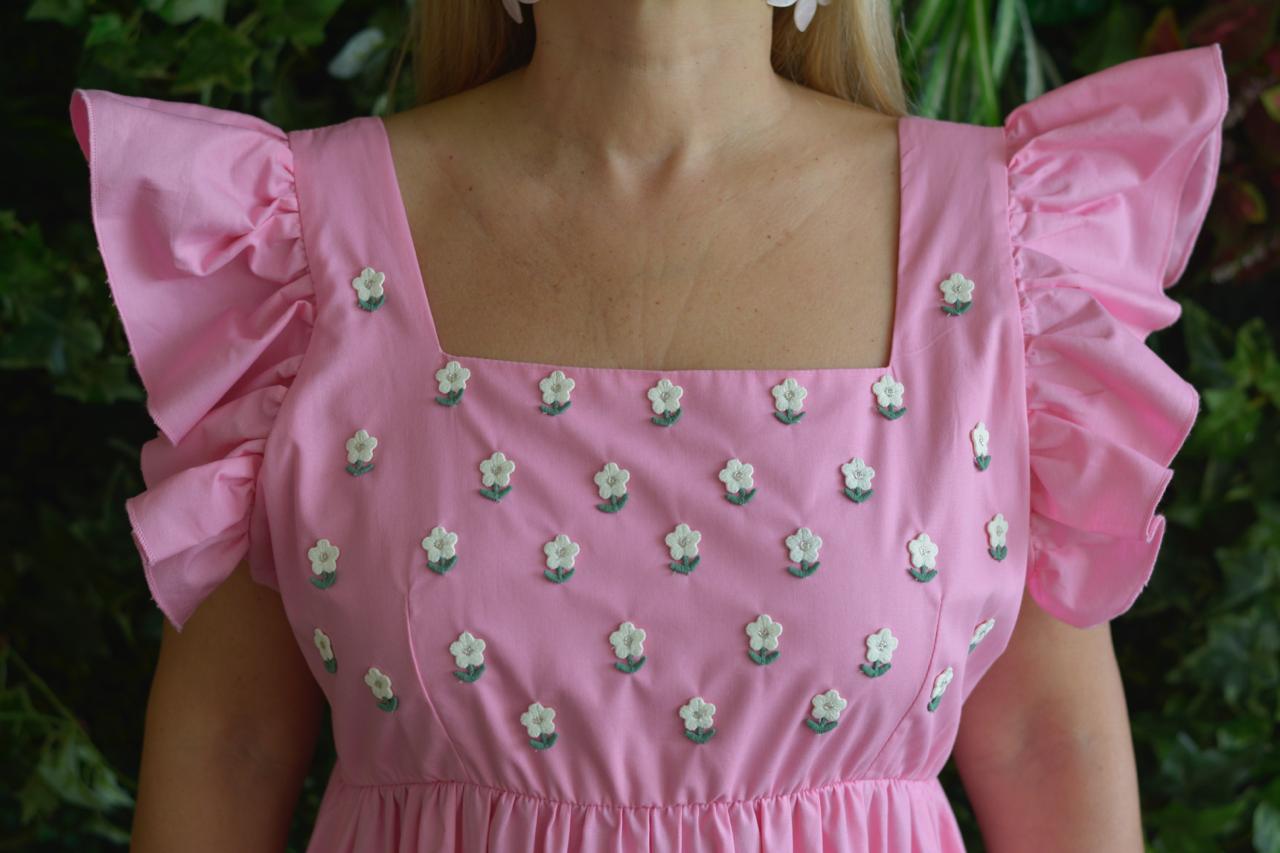Vestido rosa florzinhas