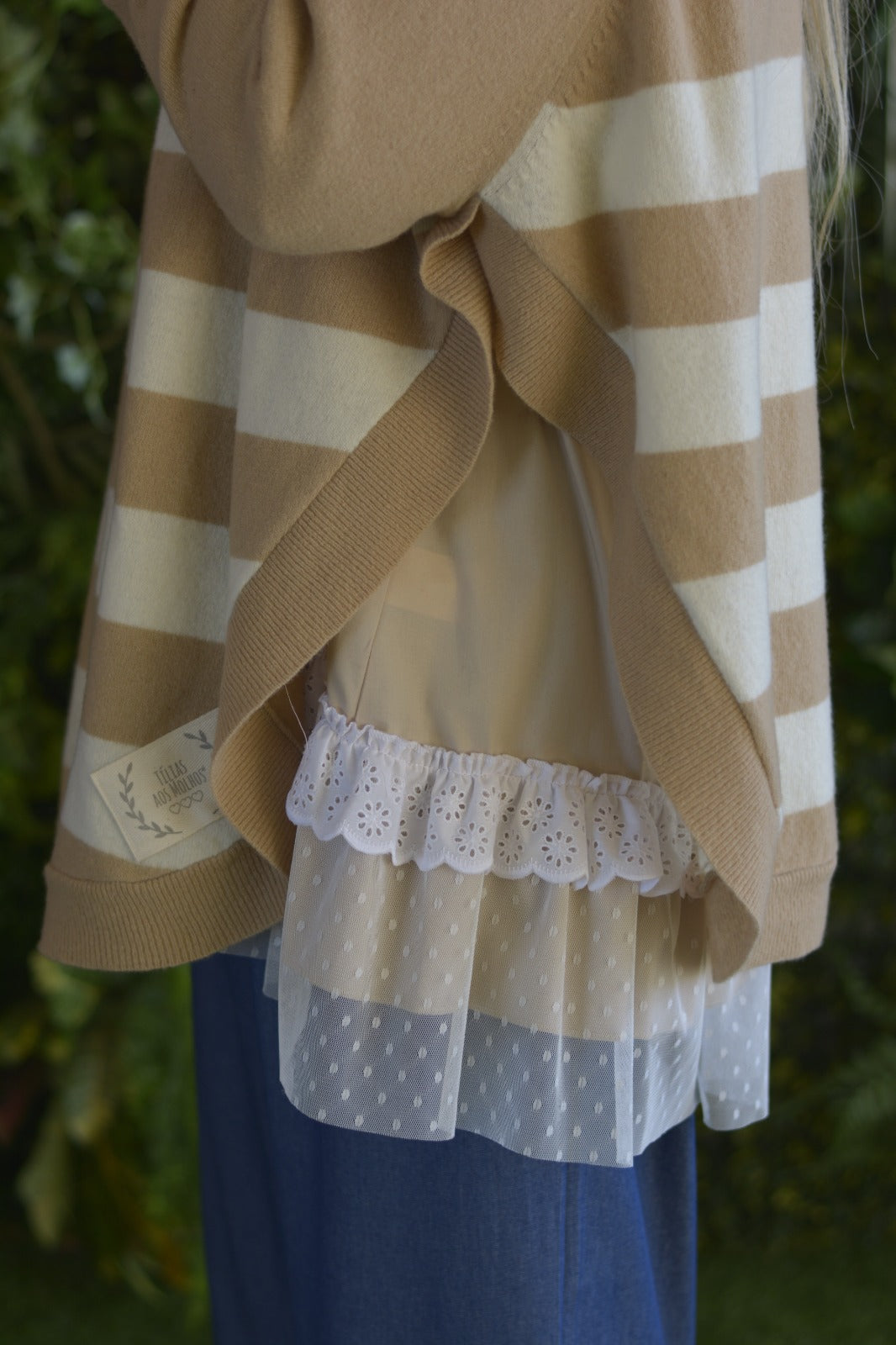 Camisola Lambezul Riscas Creme e Cru