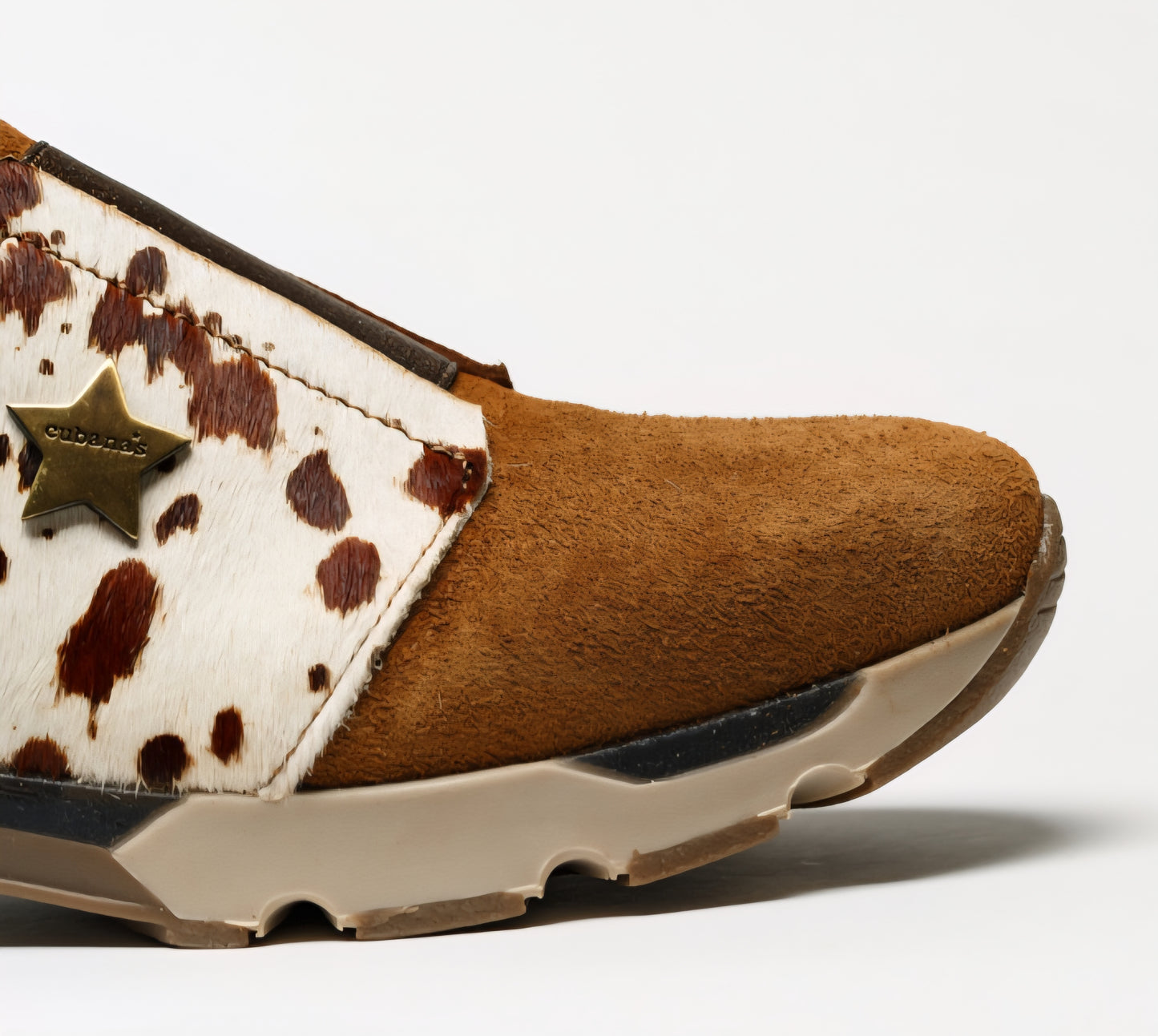 Ténis Cubanas em Camurça e Pêlo Animal Print
