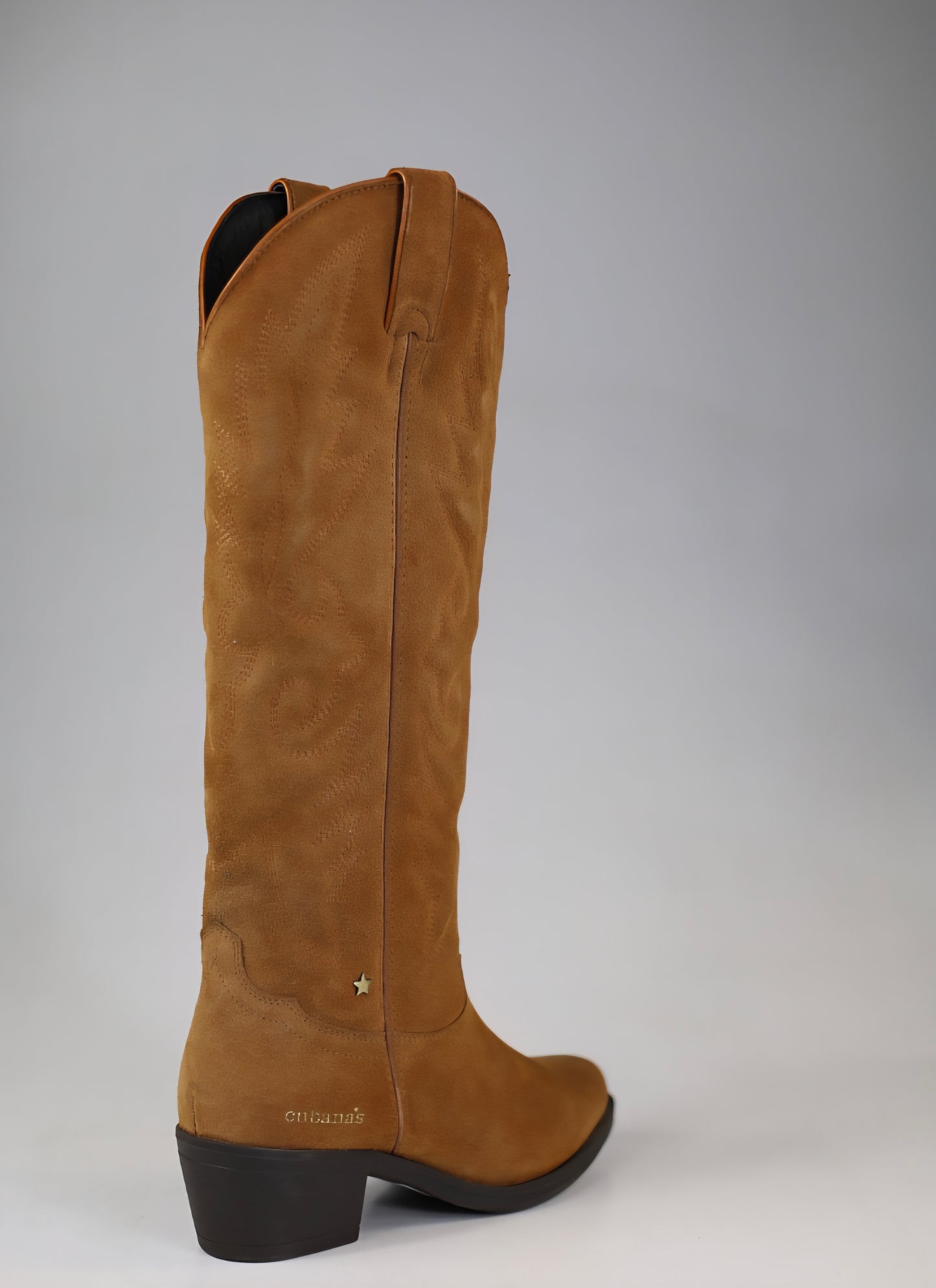 Botas Cubanas em Camurça Camel