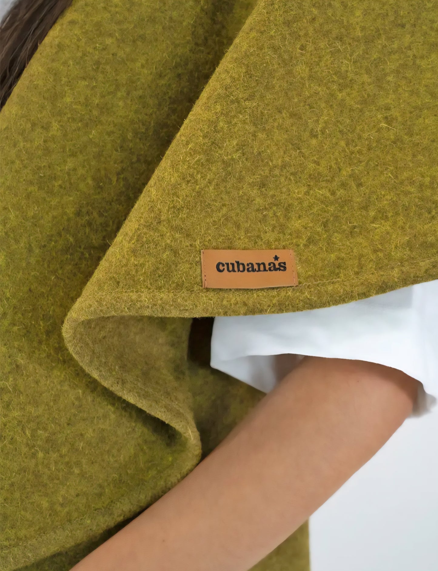 Capa Cubanas Burel Amarela