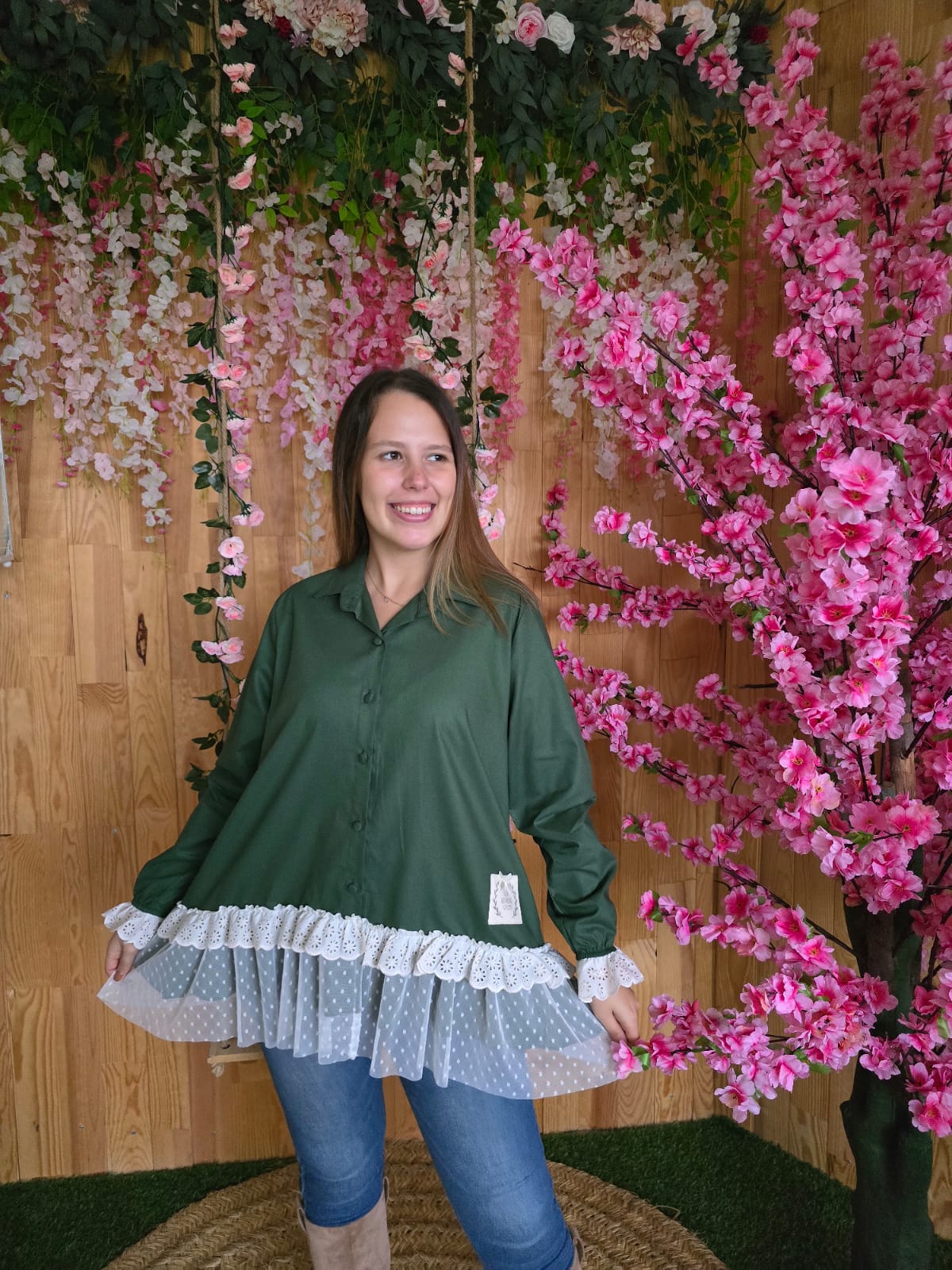 Camisa verde com tule