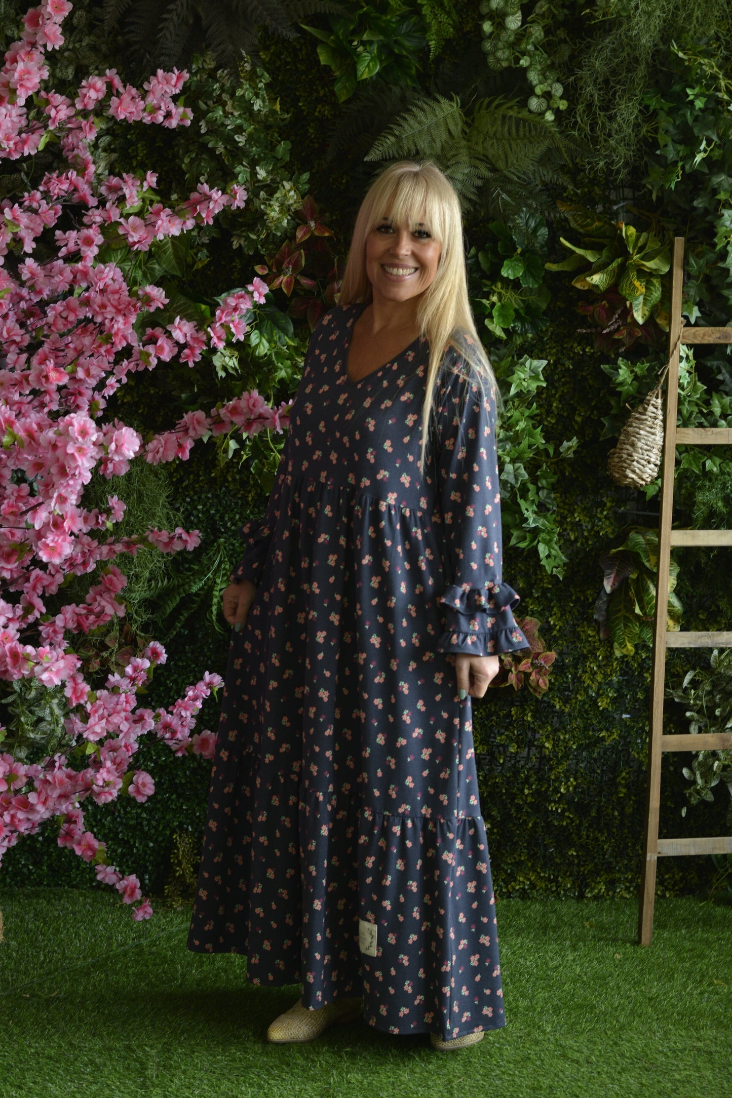 Vestido Azul Flores Mangas Folhos