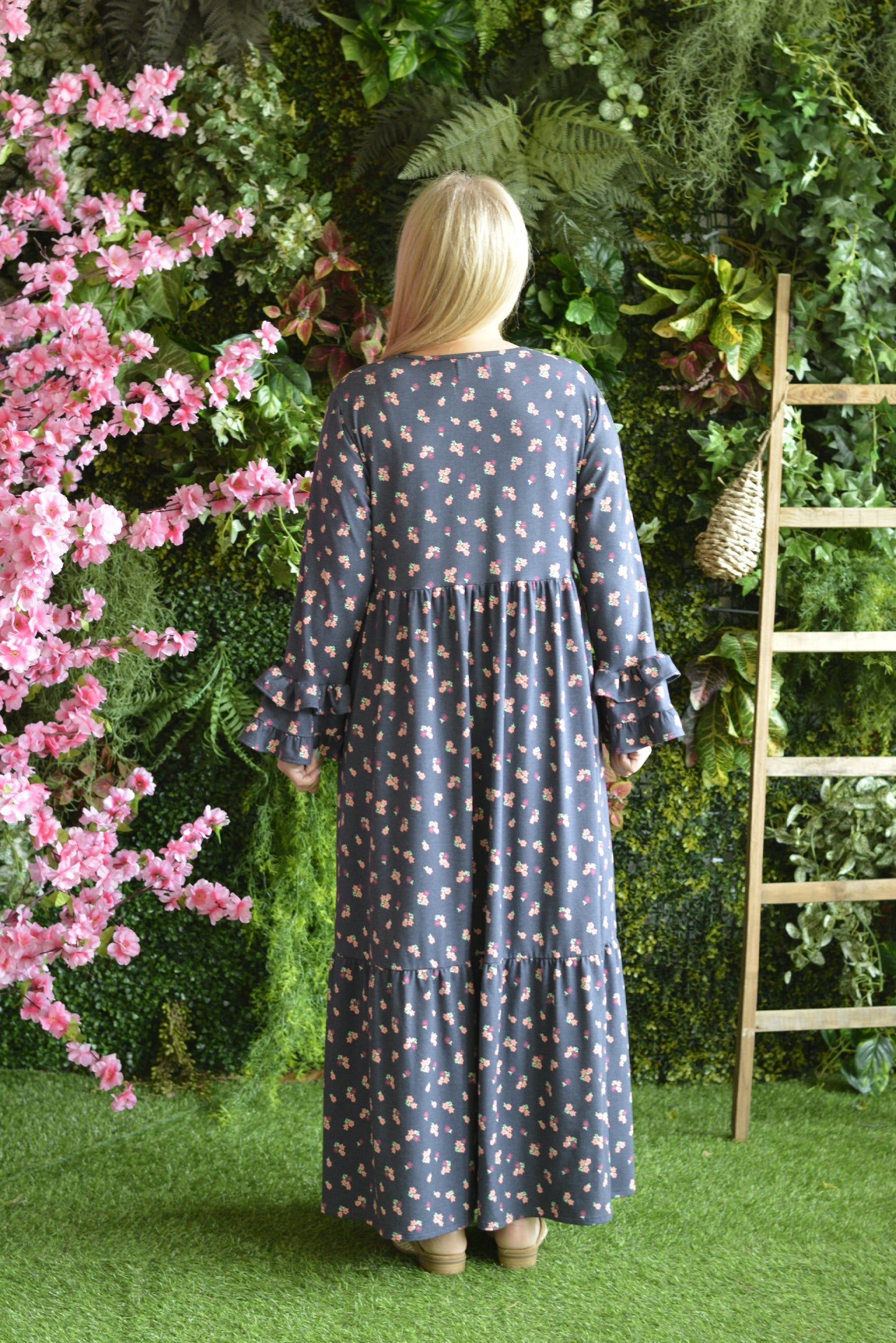 Vestido Azul Flores Mangas Folhos