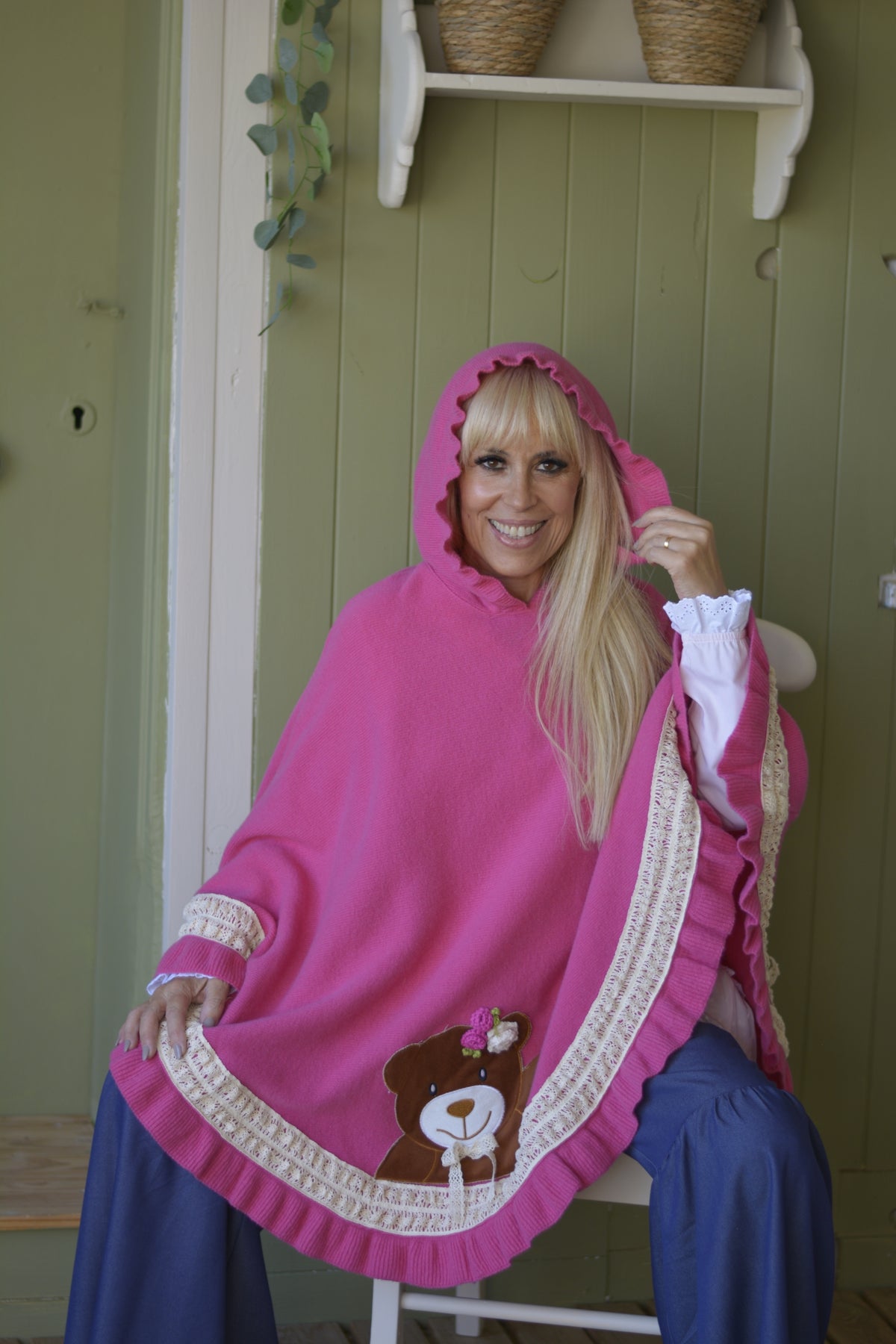Poncho Lambezul Fuschia Ursa