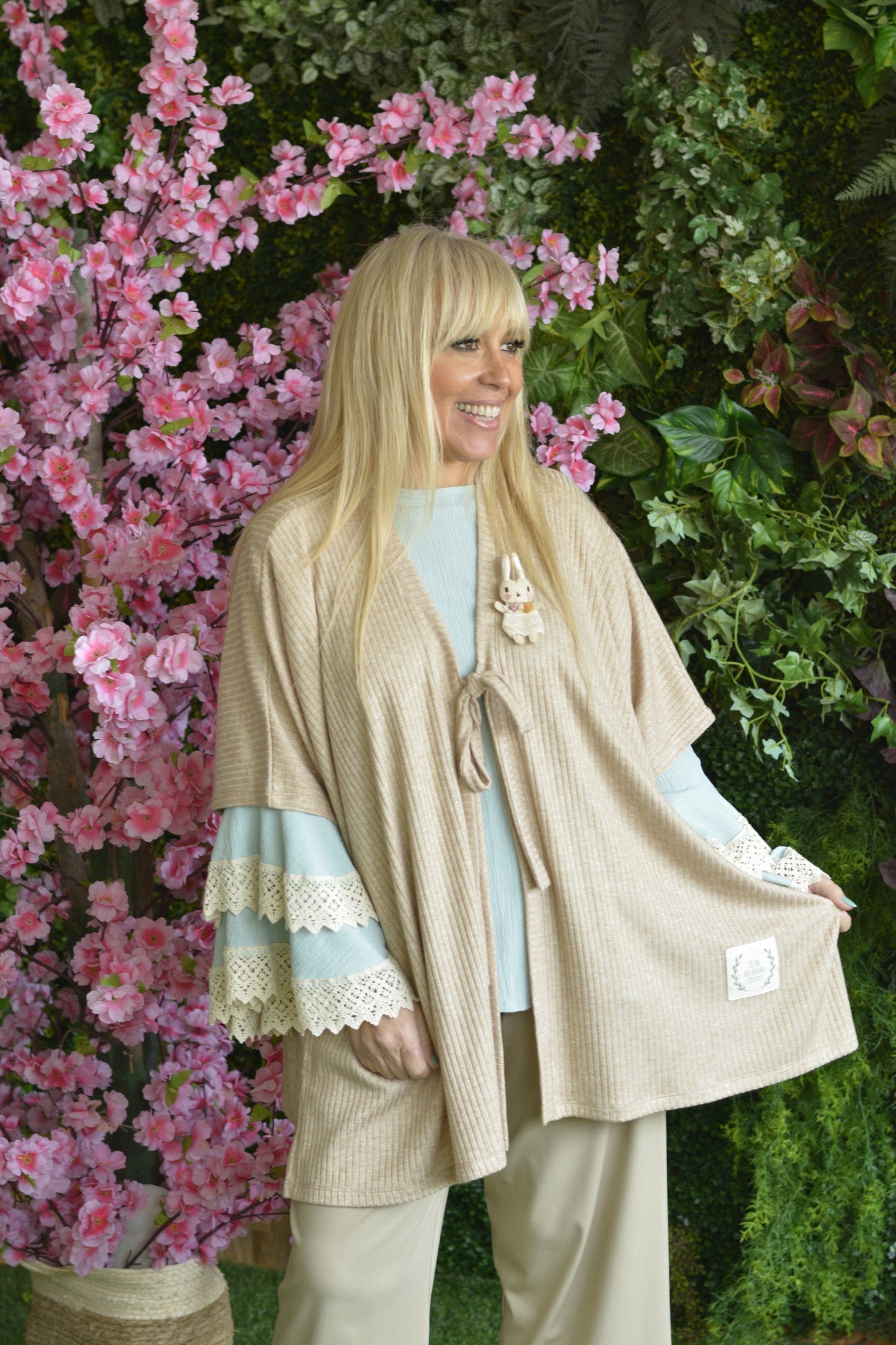 Kimono Camel com Fio Dourado